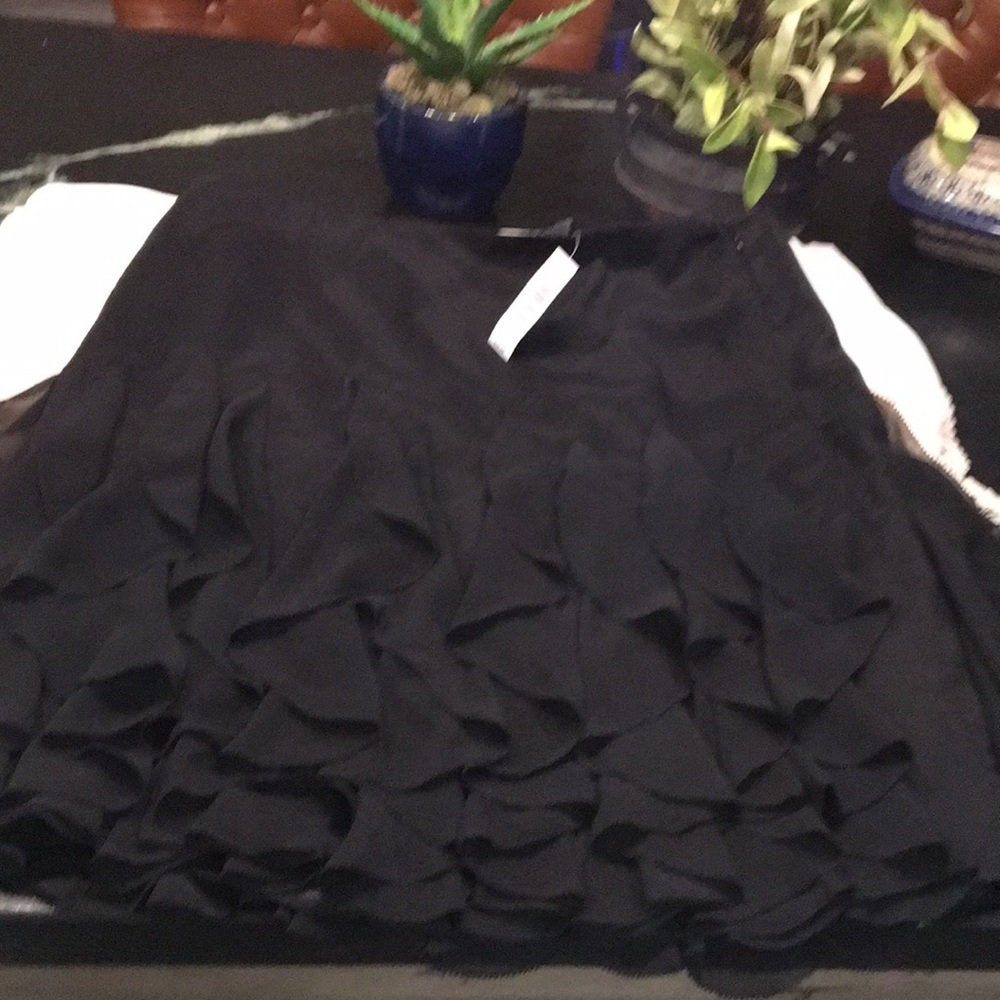 White House Black Market ruffled Skirt New